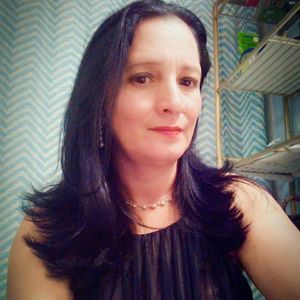 Meet your Posher, Elvia